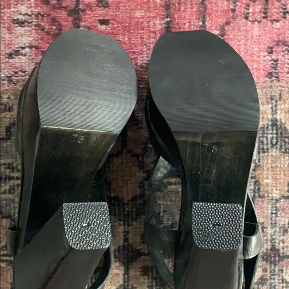 Gorgeous Calleen Cordero Platforms - Picture 5 of 8